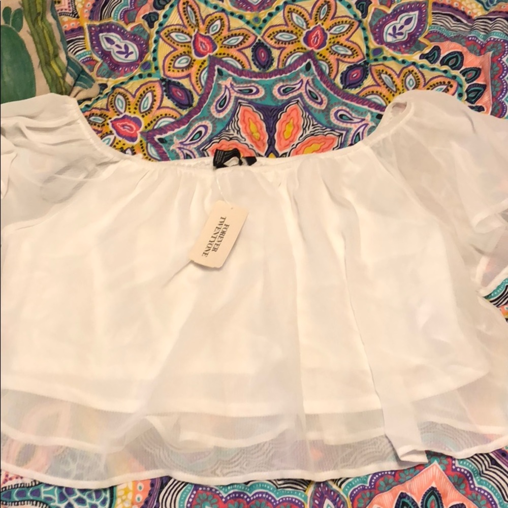 White crop tip from forever 21